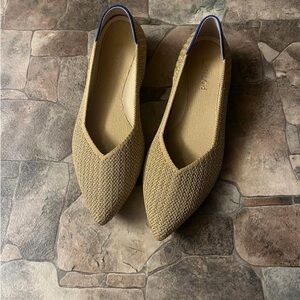 Rothy's Tan and Blue Women's Flats